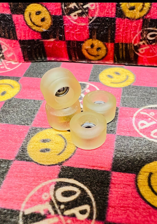 Klarity Wheels clear fingerboard wheels